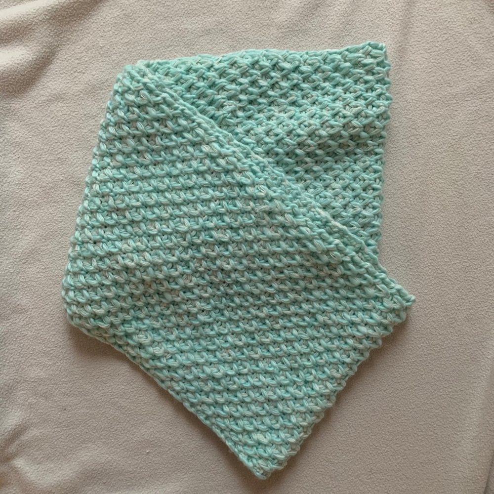 Old Navy Chunky Knit Scarf - Picture 2 of 6